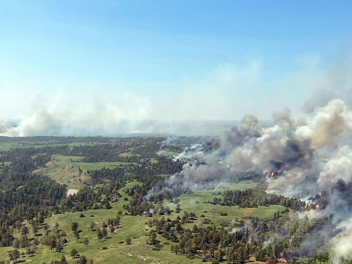 USWFS Fuels Team Begins Prescribed Burn Project in Missouri Breaks Back Country Byway