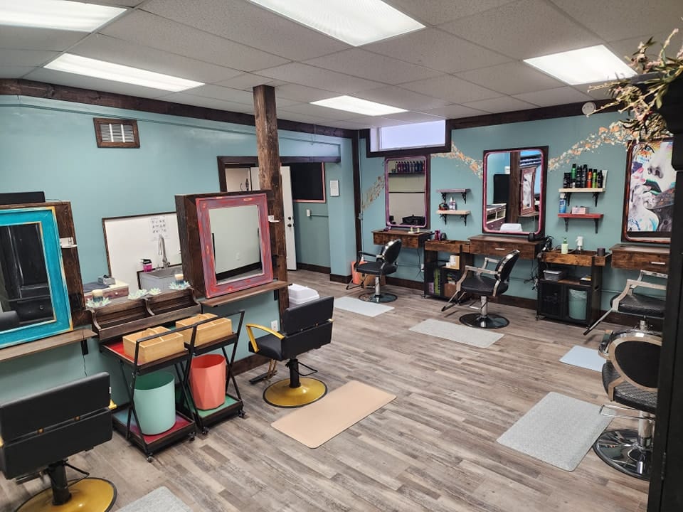 Go-Getting Stylists Open Blended Edge Salon