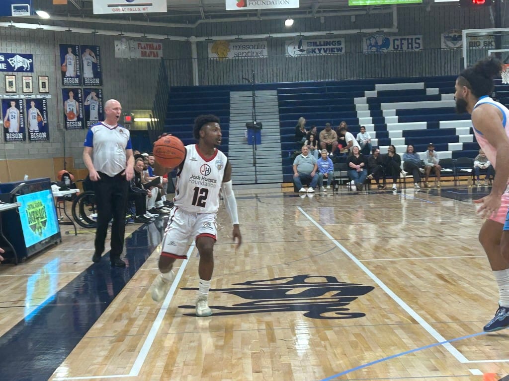 KD Moore’s Dunk Lifts Great Falls Past the Seattle Super Hawks on the Road