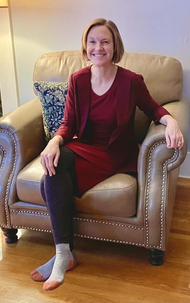 Amy Pearson gives author talk on her poetry books on March 14