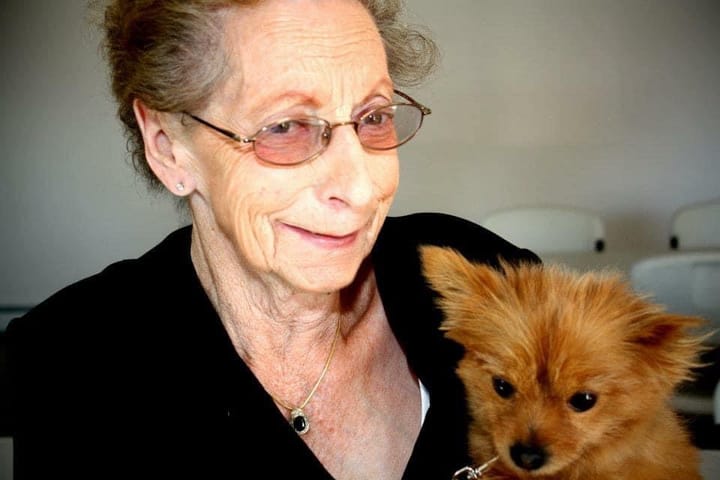 Obituary of Clara Holt