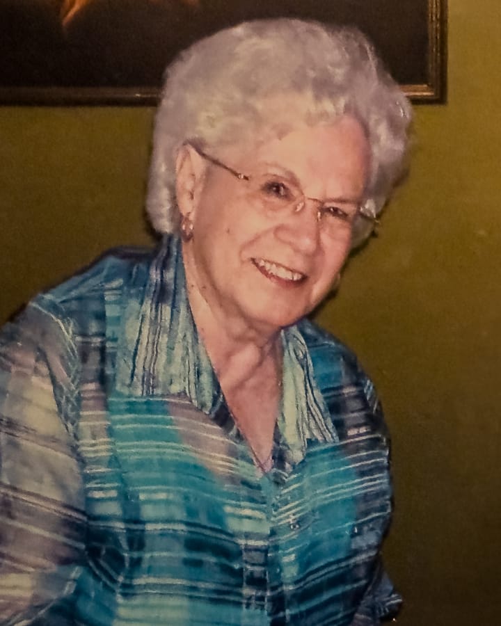 Obituary of Pauline (Corontzos) Schultz
