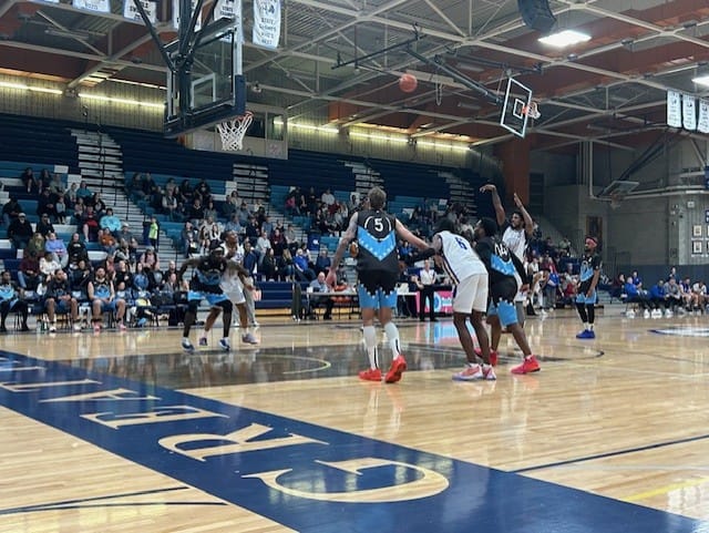 Lyle Hexom’s Buzzer Beater Lifts the Great Falls Electric to a Huge Victory Over the Salem Capitals