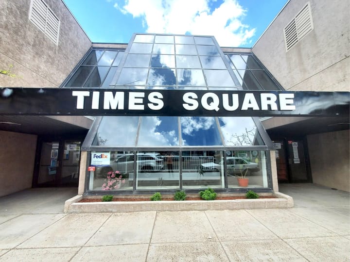 Times Square Hosts Valentine's Day Vendor Fair