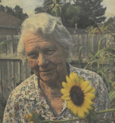 Obituary of Helen Hoppe
